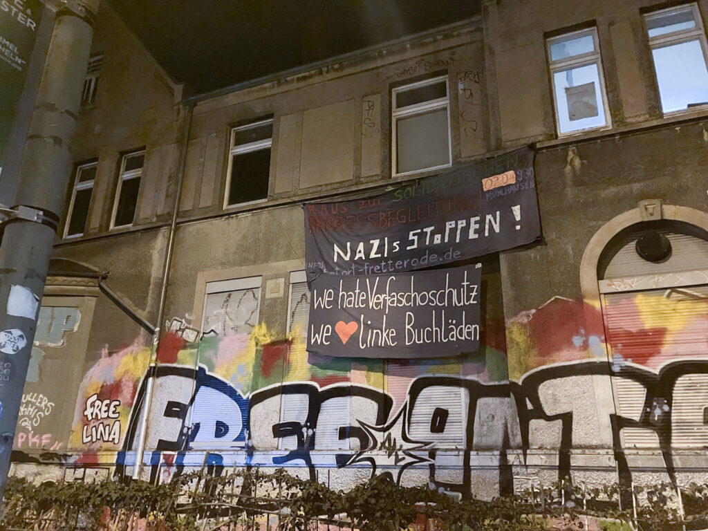 Raus zur solidarischen Prozessbegleitung | we hate verfassungsschutz, wie [herz] linke Buchläden