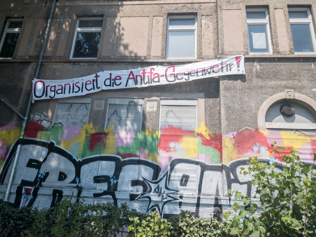 Organisiert die Antifa-Gegenwehr